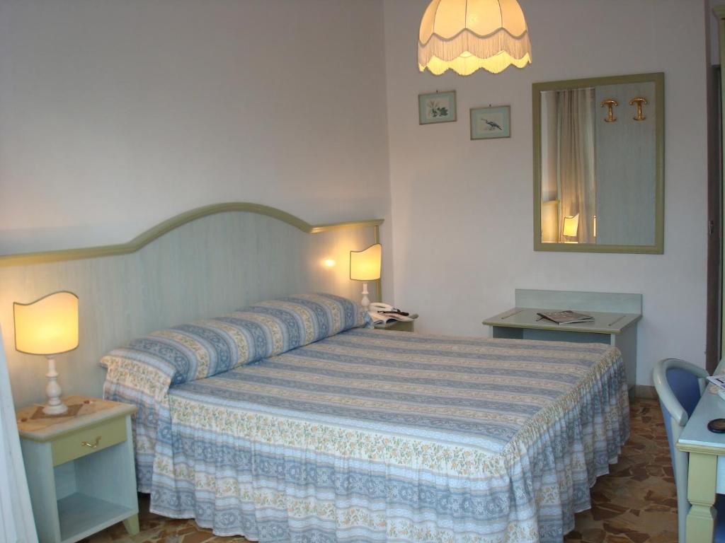 Hotel Villa Rona Forte dei Marmi Room photo